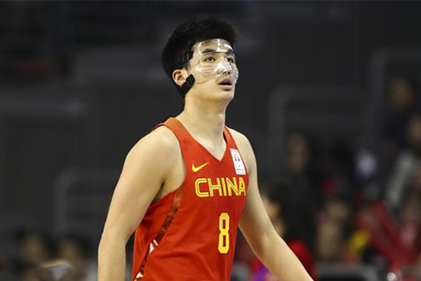 文班亚马狂轰42分创NBA历史纪录，全能表现震撼篮球界”-星空体育